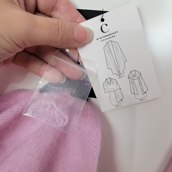 NWT C by Bloomingdale's Cashmere Travel Wrap Shawl Scarf in Rose Quartz - Picture 8 of 12